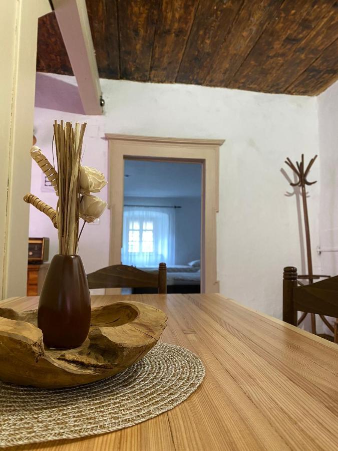 Cultural Monument House Vecchia Villa โอโทชาส ภายนอก รูปภาพ