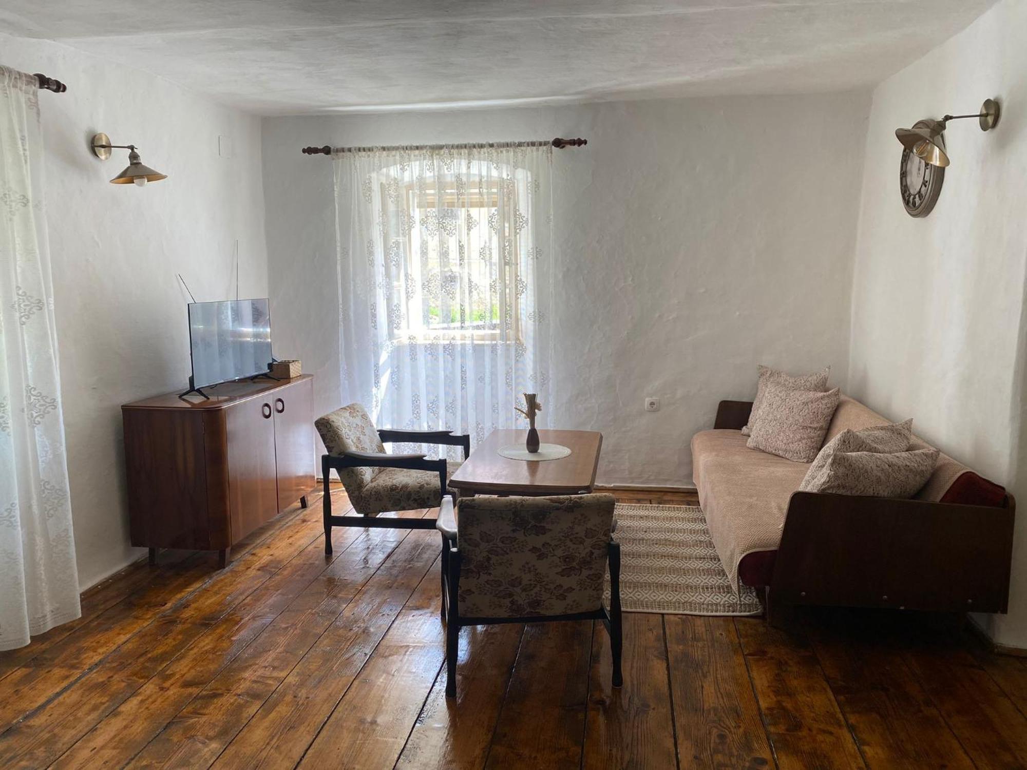 Cultural Monument House Vecchia Villa โอโทชาส ภายนอก รูปภาพ